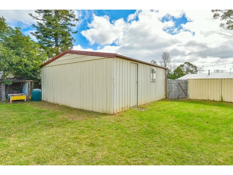 35 West Parade, Hill Top NSW 2575
