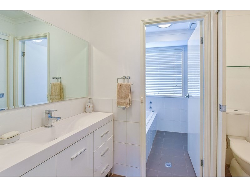 37 Bannockburn Avenue, St Andrews NSW 2566