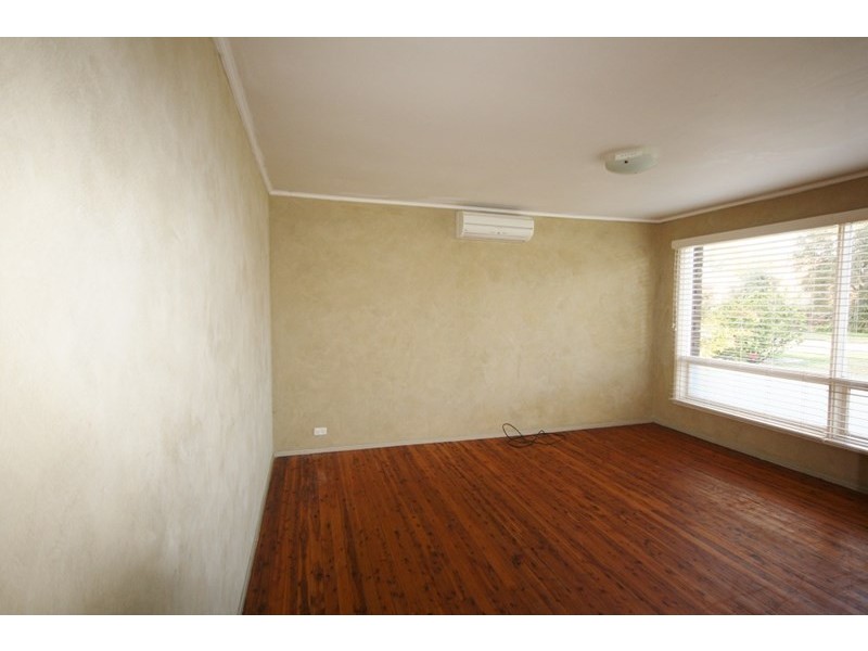 248 The Parkway, Bradbury NSW 2560