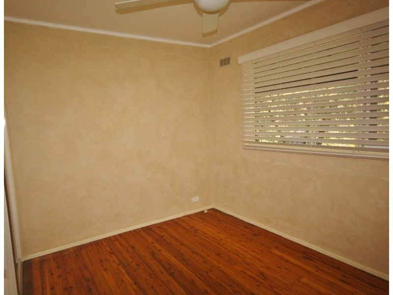 248 The Parkway, Bradbury NSW 2560