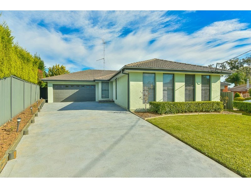 17 Wentworth Drive, Camden South NSW 2570
