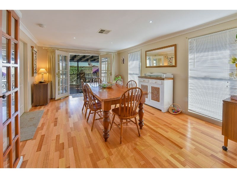 17 Wentworth Drive, Camden South NSW 2570