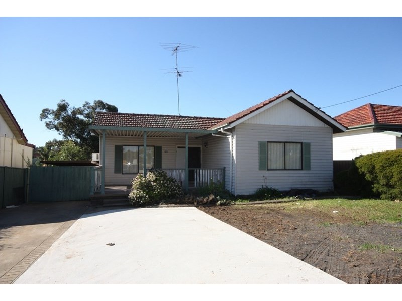 60 Bradbury Avenue, Campbelltown NSW 2560