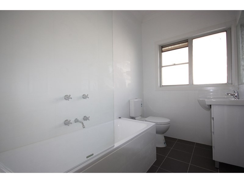 60 Bradbury Avenue, Campbelltown NSW 2560