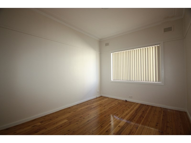 60 Bradbury Avenue, Campbelltown NSW 2560