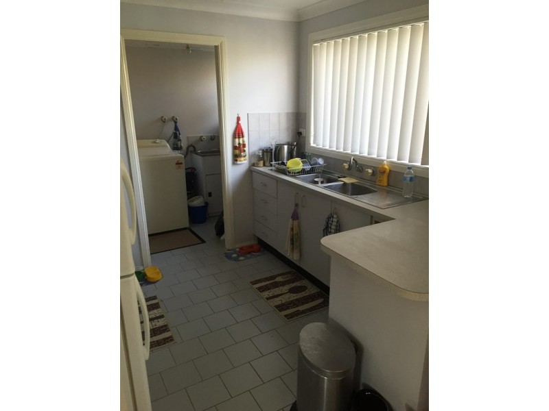 8/8 Wickfield Crescent, Ambarvale NSW 2560