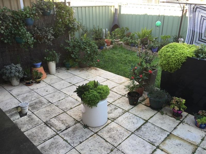 8/8 Wickfield Crescent, Ambarvale NSW 2560