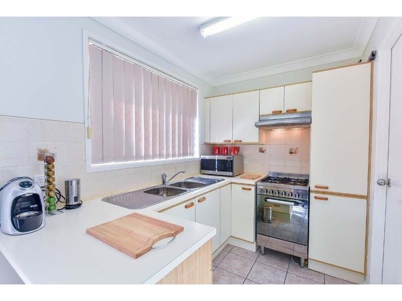 2 Harwood Place, St Helens Park NSW 2560