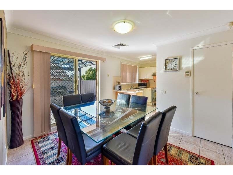2 Harwood Place, St Helens Park NSW 2560
