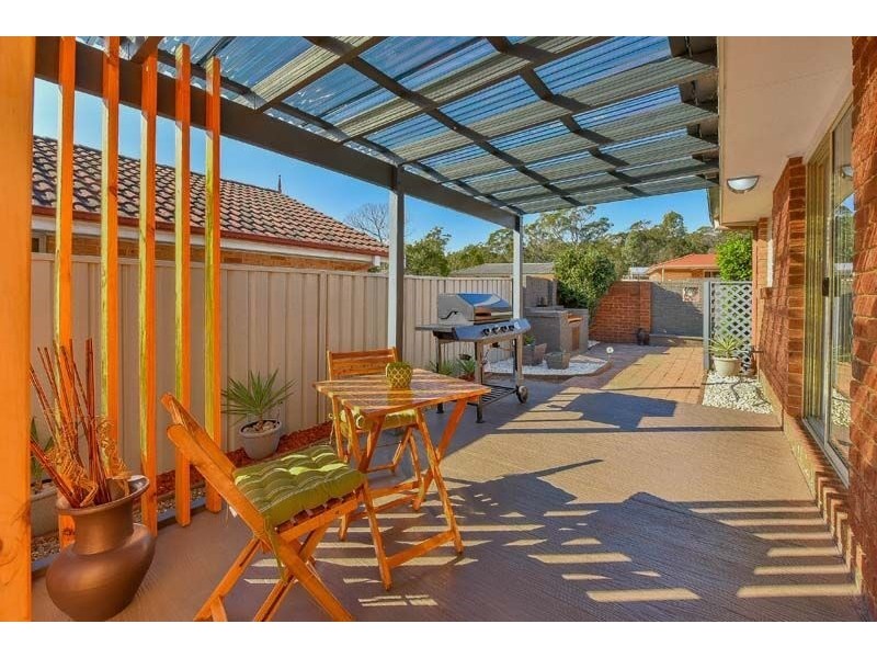 2 Harwood Place, St Helens Park NSW 2560