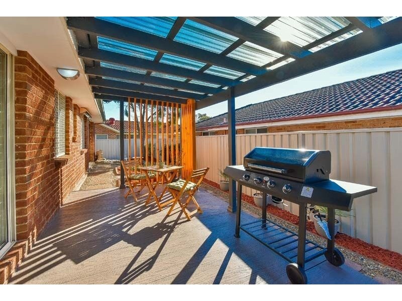 2 Harwood Place, St Helens Park NSW 2560