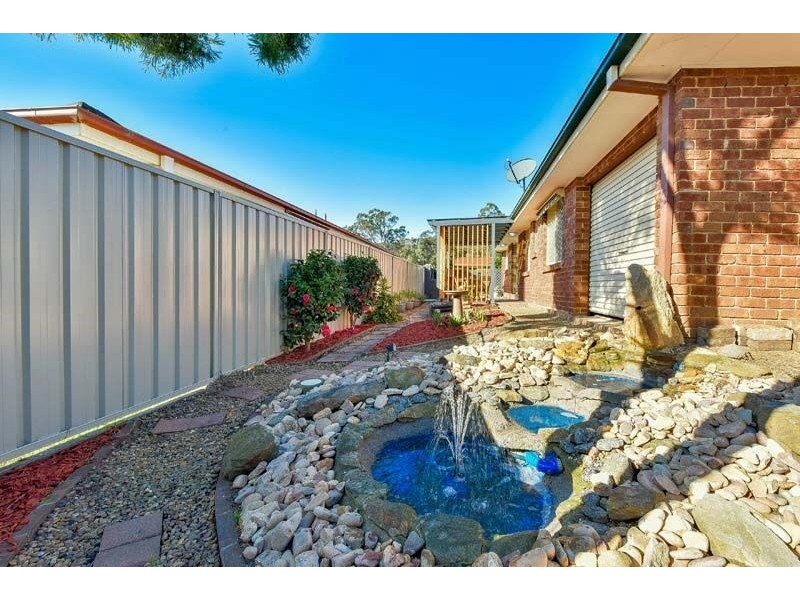 2 Harwood Place, St Helens Park NSW 2560