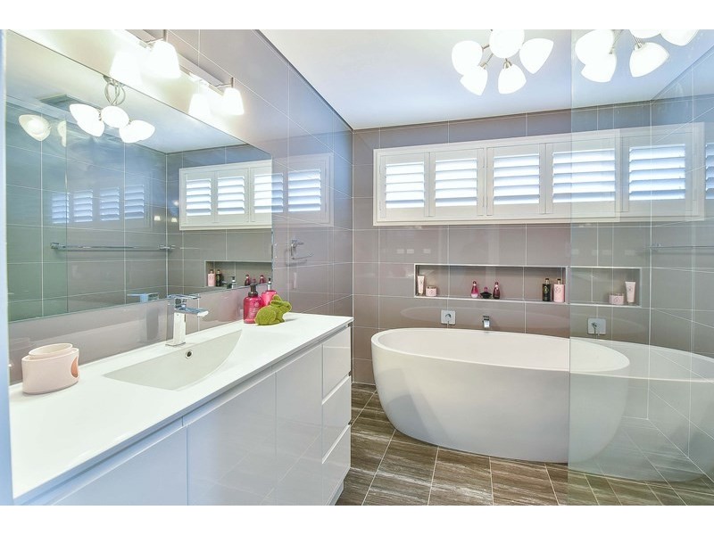 12 Fairlight Place, Woodbine NSW 2560