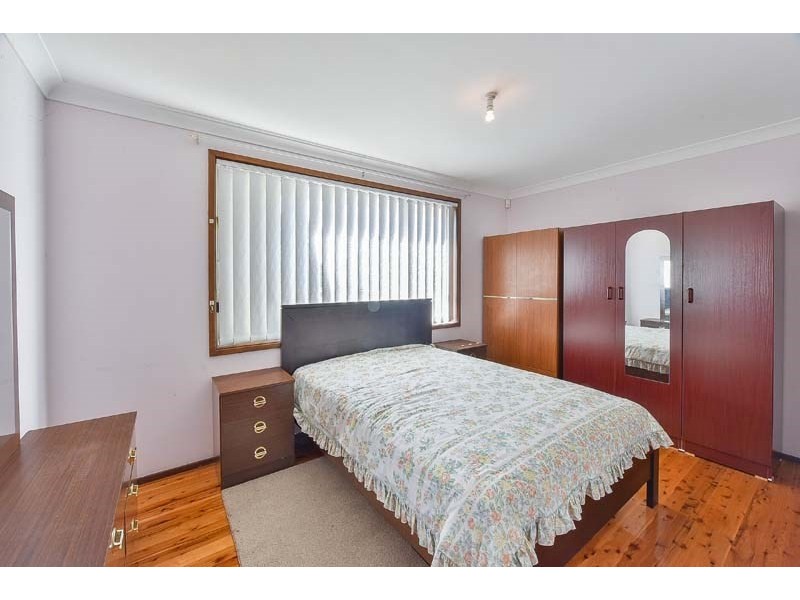 31 Danube Crescent, Kearns NSW 2558