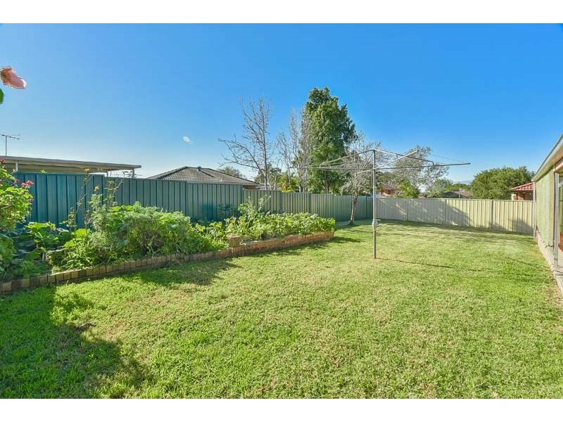 31 Danube Crescent, Kearns NSW 2558