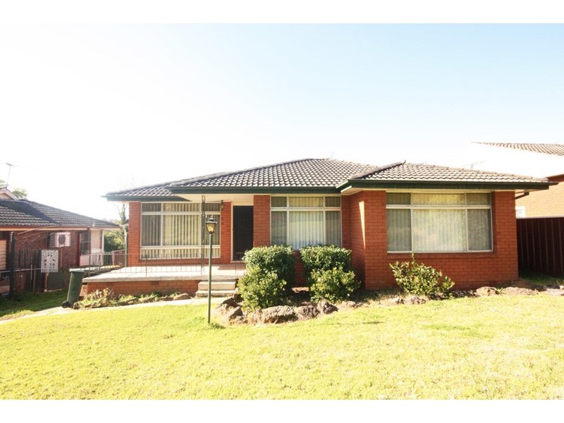 31 Fern Avenue, Bradbury NSW 2560