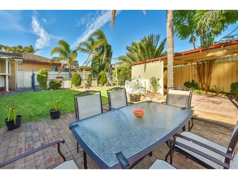 25 Macintyre Crescent, Ruse NSW 2560