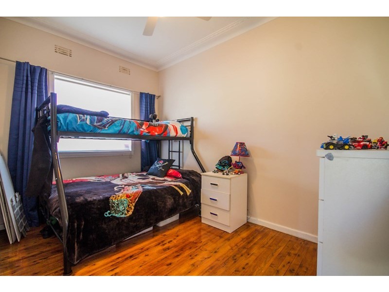 24 Gloucester Street, Macquarie Fields NSW 2564