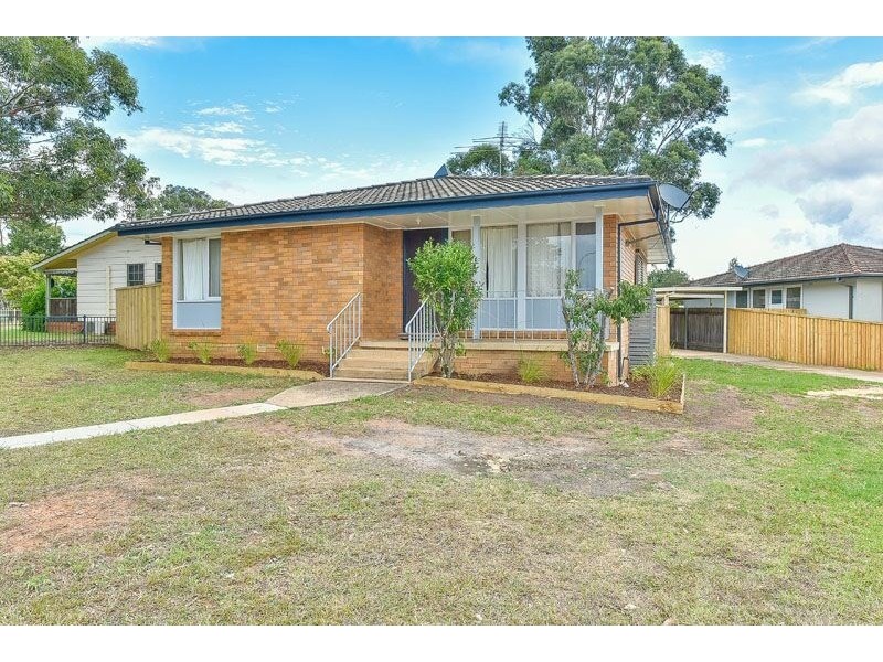 1 Lincluden Place, Airds NSW 2560