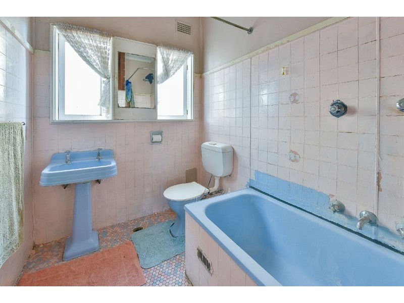 114 LIndesay Street, Campbelltown NSW 2560