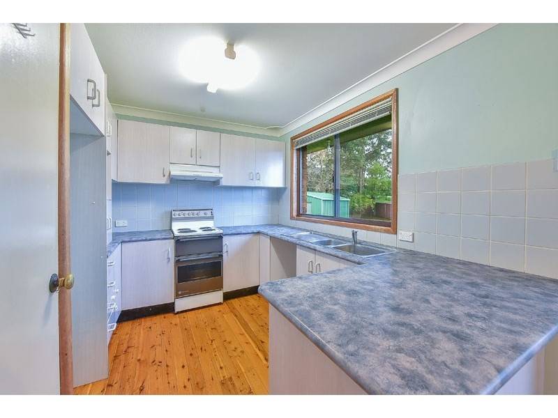6 Lostock Place, Leumeah NSW 2560