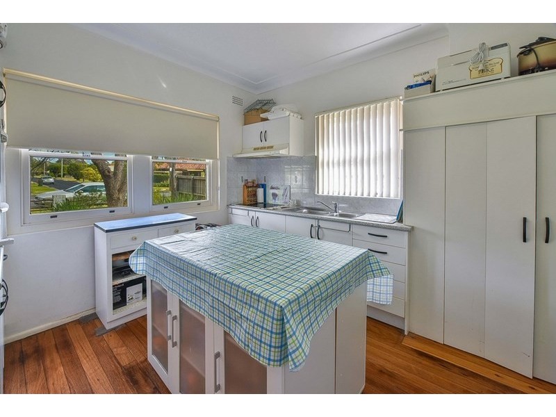 16 Kings Road, Ingleburn NSW 2565