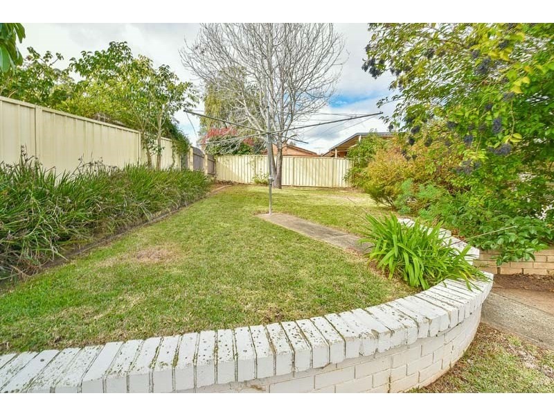 26 Manooka Crescent, Bradbury NSW 2560