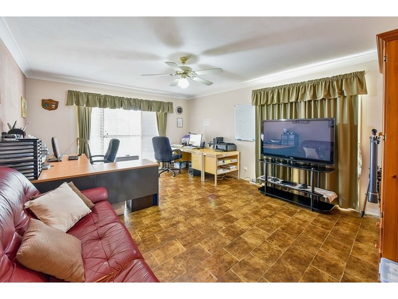 2 Hewitt Place, Minto NSW 2566