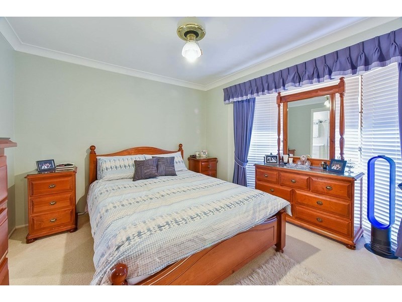 2 Hewitt Place, Minto NSW 2566