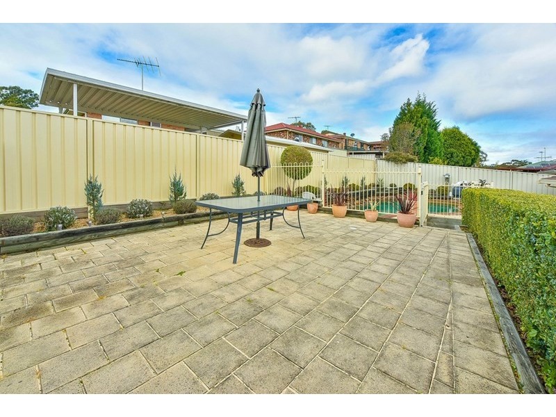 2 Hewitt Place, Minto NSW 2566