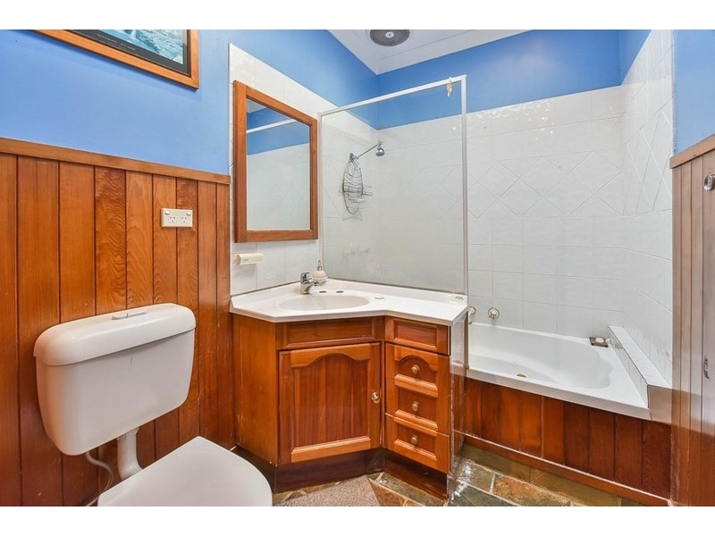 76 Macquarie Avenue, Campbelltown NSW 2560