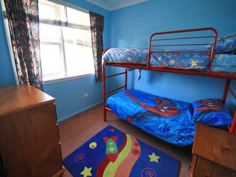 15 Wattle Street, Macquarie Fields NSW 2564