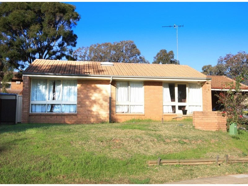 6 Park Row, Bradbury NSW 2560