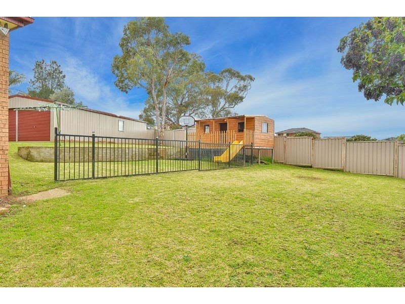 7 Caliban Place, Rosemeadow NSW 2560