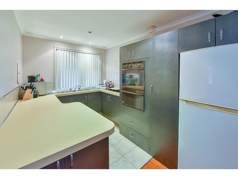 7 Caliban Place, Rosemeadow NSW 2560