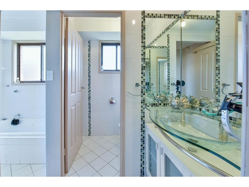 7 Caliban Place, Rosemeadow NSW 2560