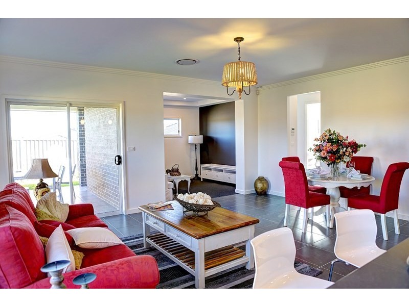 34 Easton Avenue, Spring Farm NSW 2570