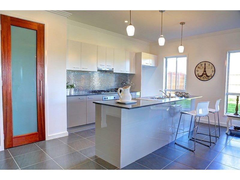 34 Easton Avenue, Spring Farm NSW 2570