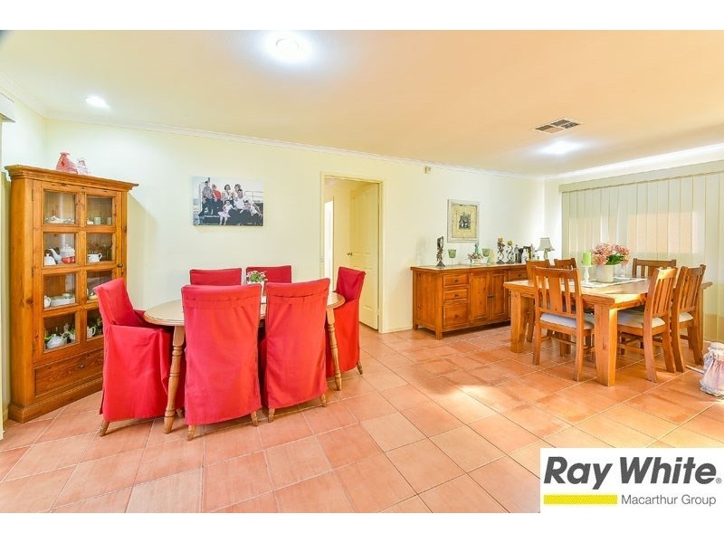 3 Popondetta Place, Glenfield NSW 2167