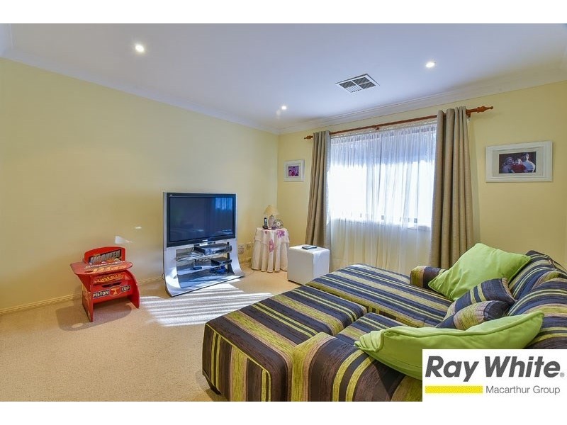 3 Popondetta Place, Glenfield NSW 2167