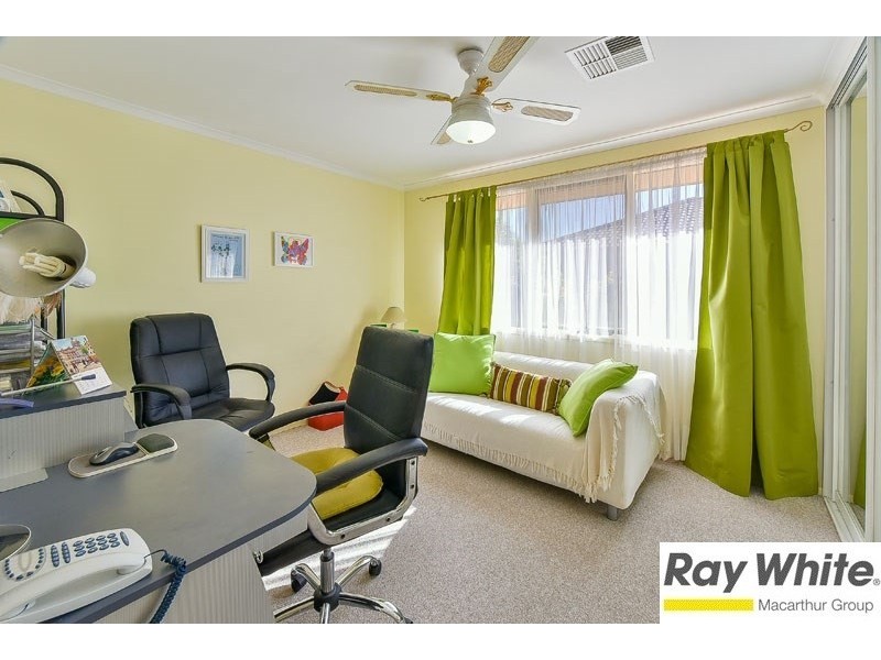 3 Popondetta Place, Glenfield NSW 2167