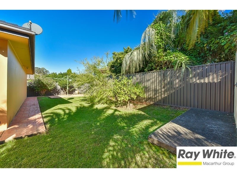 3 Popondetta Place, Glenfield NSW 2167