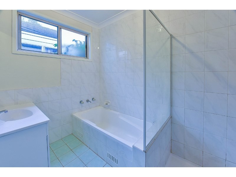 32a Chalcedony Street, Eagle Vale NSW 2558