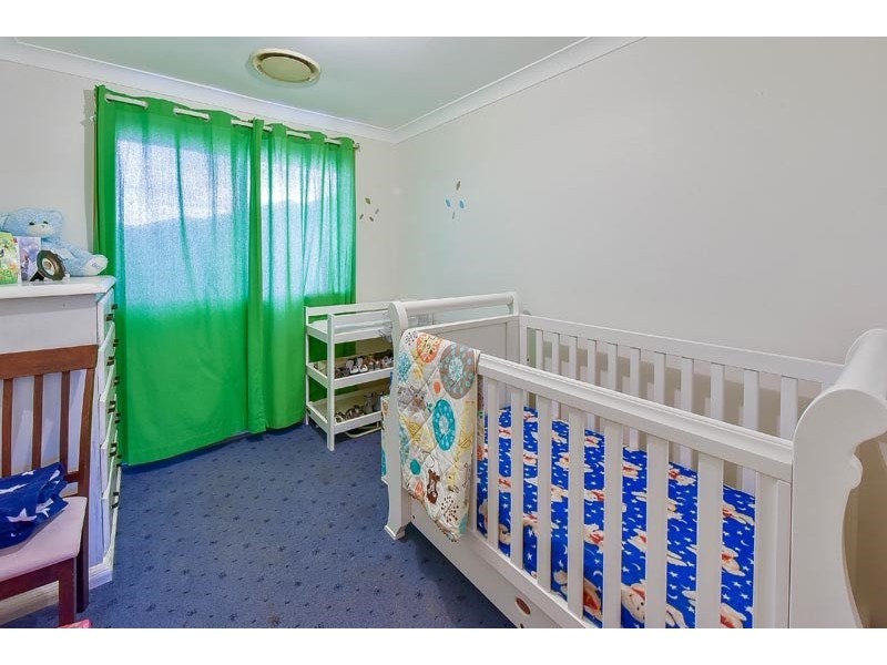 17 Quinion Place, Ambarvale NSW 2560