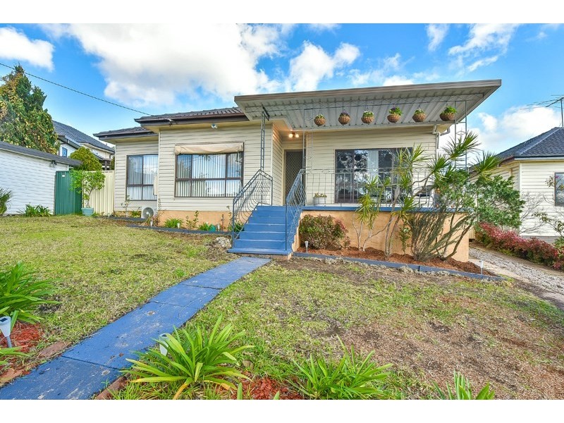 3 Bundarra Road, Campbelltown NSW 2560