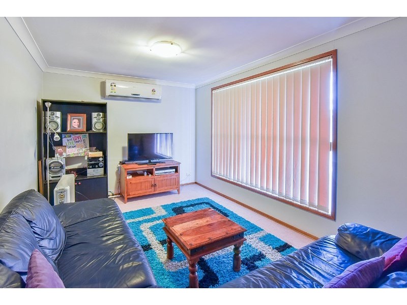 29 Fitzgibbon Lane, Rosemeadow NSW 2560