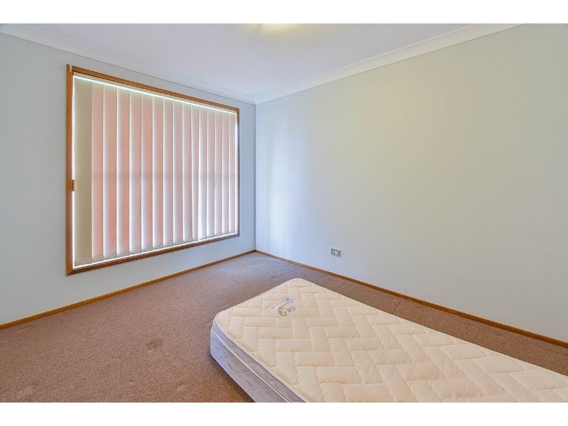 29 Fitzgibbon Lane, Rosemeadow NSW 2560