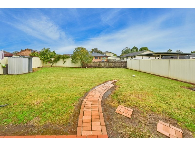 29 Fitzgibbon Lane, Rosemeadow NSW 2560