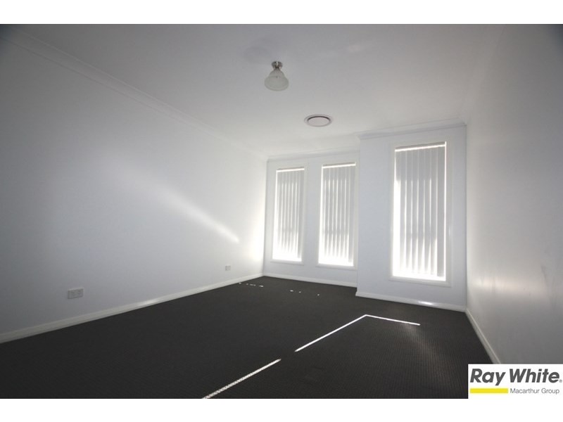 59 Holland Drive, Spring Farm NSW 2570