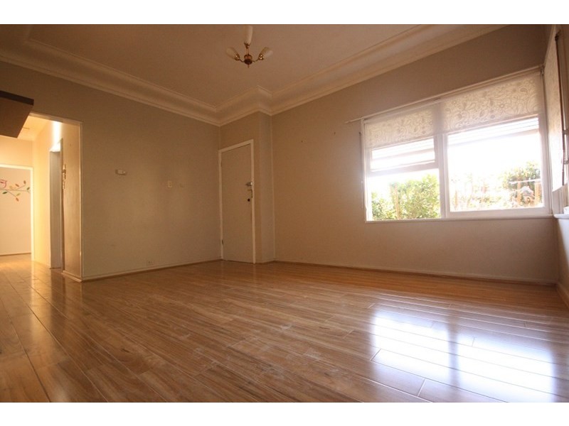 7 Kendall Street, Campbelltown NSW 2560